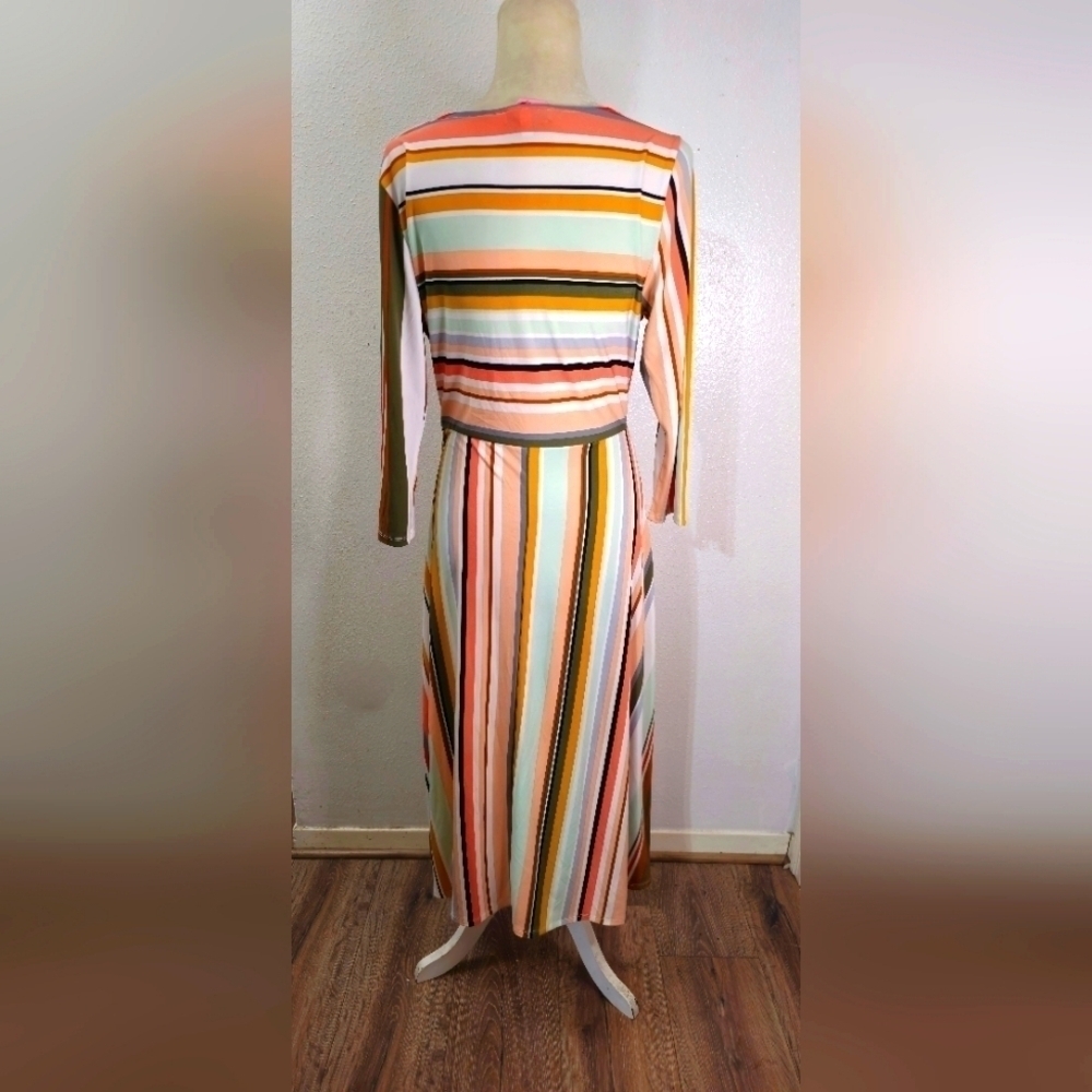 CHAUS MIDI DRESS - Picture 2 of 7